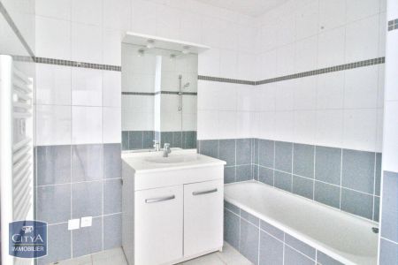 Appartement à louer 4 pièces 83.75m² - Photo 2