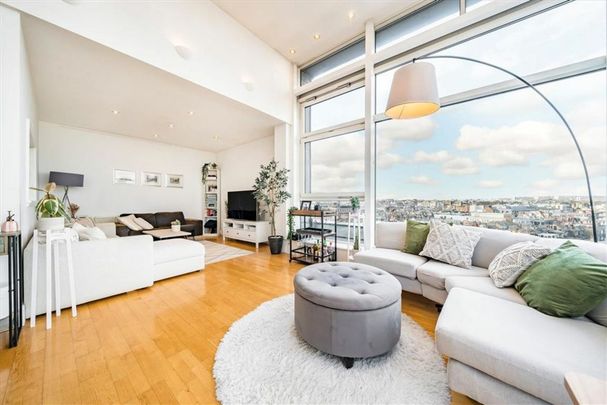 Wells Street - Photo 1