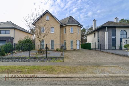 Ruime woning van 383m² bewoonbare oppervlakte met 6 slaapkamers – ideaal voor bedrijven en huisvesting van werknemers. - Photo 5