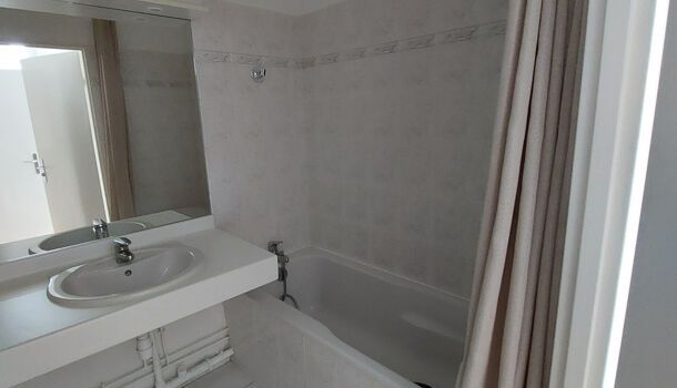Appartement 3 pièces 59m2 REIMS 775 euros - Photo 1