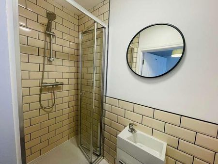 Broughton Avenue, DN5 - Photo 3