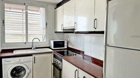 Apartamento de alquiler en Carrer Armada Espanyola, Playa de Gandia - Photo 2