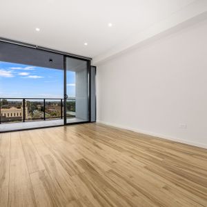 Modern one bedroom unit - 20% below market rent - Photo 2