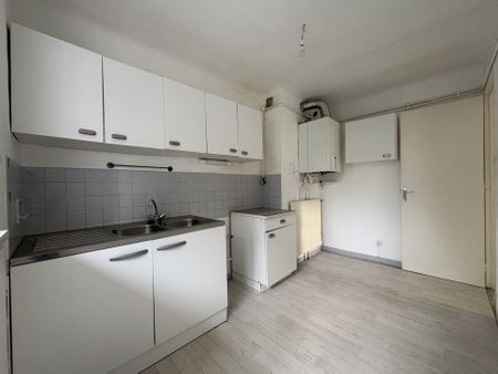 Location Appartement 2 pièces 44m² LA CIOTAT 13600 - Photo 4