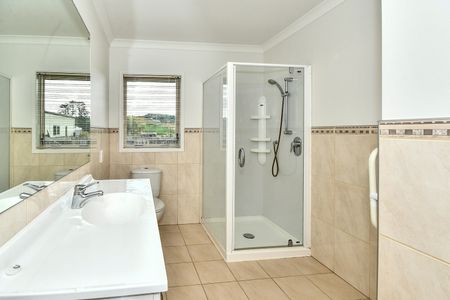 Space, Style & Rural Living Close to Town - Photo 5