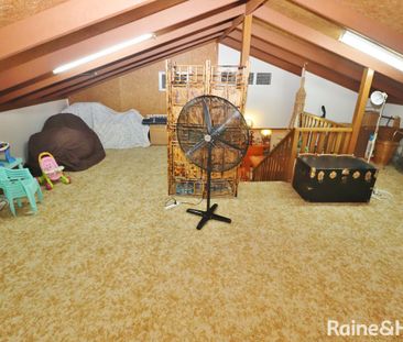 Large 4 Bedroom Home - Photo 1