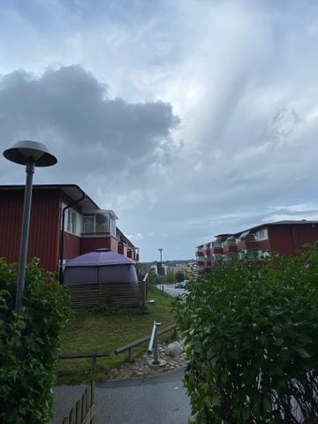 Skarpbrunnavägen, Norsborg - Photo 2