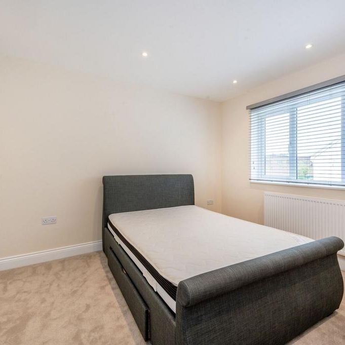3 bedroom semi-detached house to rent - Photo 1