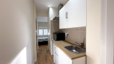 Studio to rent - Photo 4