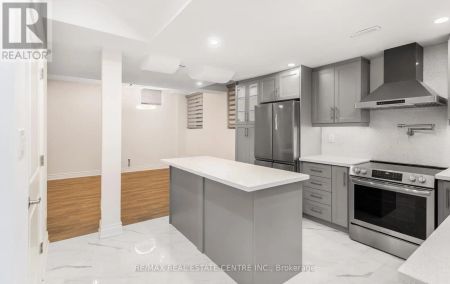 2379 CHARLES CORNWALL AVENUE - Photo 2