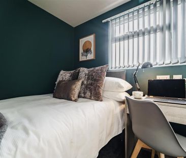 5 bedroom terraced house to rent - Photo 4