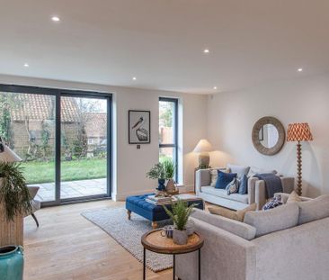 3 bedroom semi-detached house to rent - Photo 5