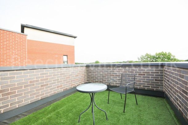 4 bedroom house to rent - Photo 1