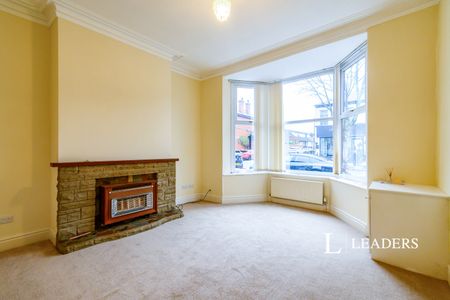 4 bedroom house to rent Ainsworth Road, Bury, BL8 - Photo 2