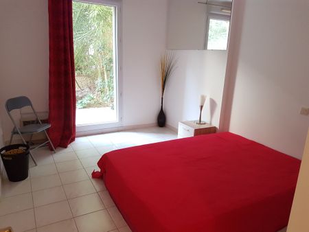 Location Appartement 2 pièces 54m² MARSEILLE 9ème - Photo 4