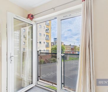 1 bedroom Flat To Let - Photo 1