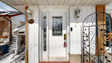 For Lease - 3732 St Clair Avenue Unit# Main, Toronto, Ontario - Photo 5