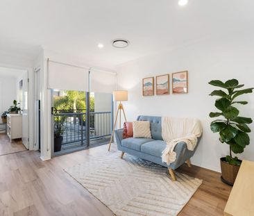 Spacious Townhouse with Parkland Views in Prime Carina Location - Photo 1