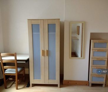 4 bedroom terraced house to rent - Photo 3