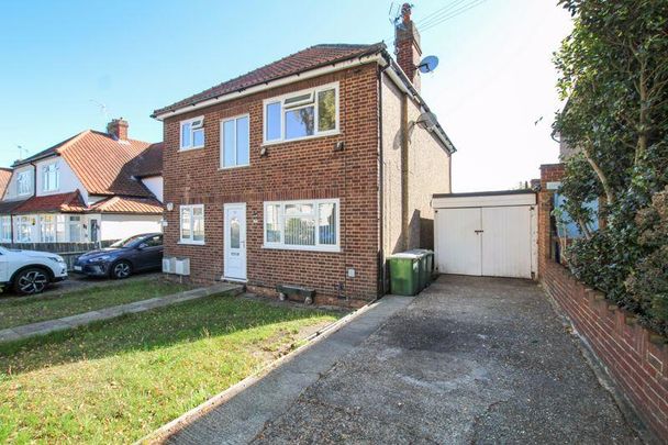 2 bedroom property to rent - Photo 1