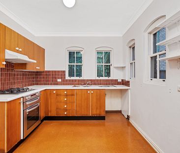 Unit 1/242a St Johns Road, Forest Lodge. - Photo 1