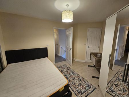 3 bedroom semi-detached house to rent - Photo 4