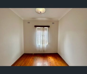 17 Venus Street, Gladesville, NSW 2111 - Photo 3