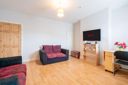 4 bedroom terraced house to rent - Photo 4