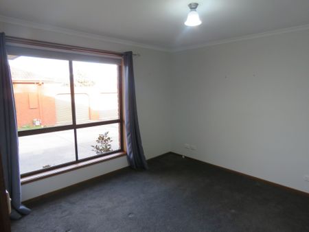 Renovated Two Bedroom Unit in Redan - Photo 3