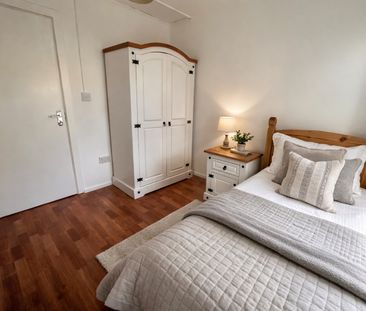 Room in a Shared House, Vigilant Close, SE26 - Photo 2