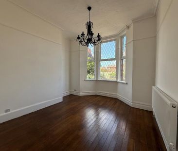 6 Bedroom End Terrace To Let - Photo 2