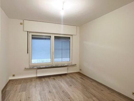 Volledig gerenoveerd gelijkvloers appartement in de buurt van UZ Gent met ruime stadstuin - Foto 5