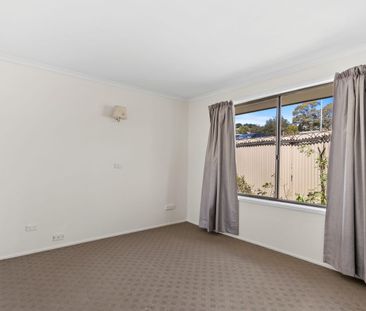 Low Maintenance Villa in Central Location - Photo 5