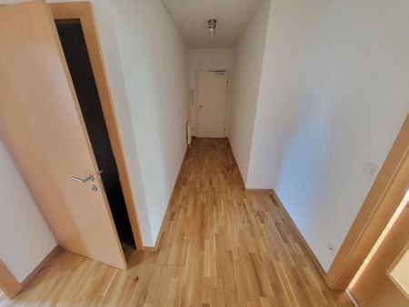 Zentrum - Balkon- Traum Ausblick - großzügige 2-Zimmer-Wohnung - 78m² - Lift - Foto 4