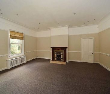 3 bedroom apartment to rent - Photo 2