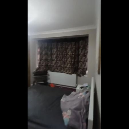 Room in a Shared House, Shere Road, IG2 - Photo 4