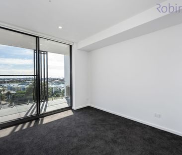 Two bedroom apartment on level 8 with stunning views over to Newcas... - Photo 2