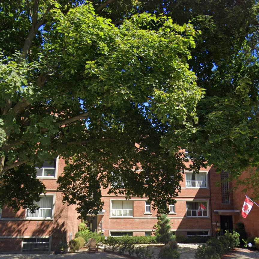 Helenscourt Apartments - 317 & 319 The Kingsway - Photo 1