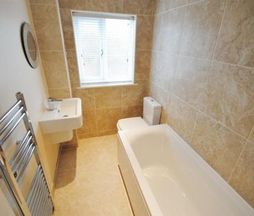 2 bedroom semi-detached house to rent - Photo 2