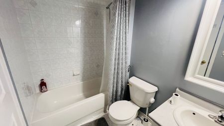 For Lease - 7 Bison Run Road, Brampton, Ontario - Photo 5