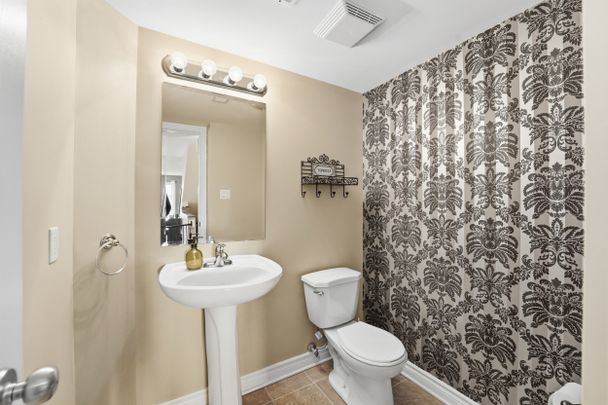 For Lease - 443 Chapman Mills Drive Unit# B, Barrhaven, Ontario - Photo 1