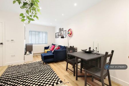 1 bedroom terraced house to rent - Photo 3