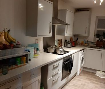 3 Bed Terraced House, College Street, SO14 - Photo 4