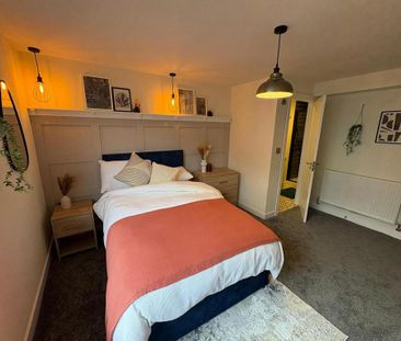 1 bedroom in a house share to rent - Photo 2