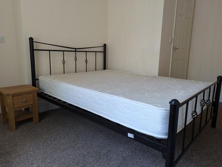 1 bedroom house of multiple occupation to rent - Photo 2