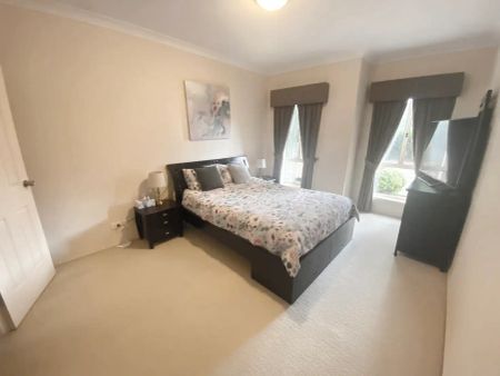 “Stunning Family Home with 2 Living Areas + Study” - Photo 3
