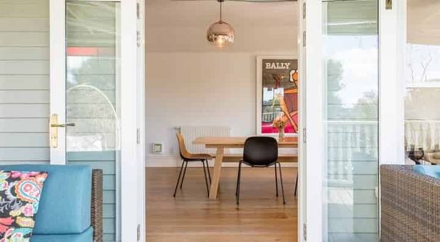 Classic Four Bedroom Villa Recently Renovated - Photo 1