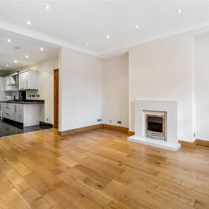 3 bedroom flat to rent - Photo 1