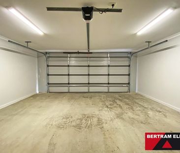 Spacious Sunny Townhouse! - Photo 6