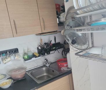 Room in a Shared House, Denmark Hill, SE5 - Photo 1